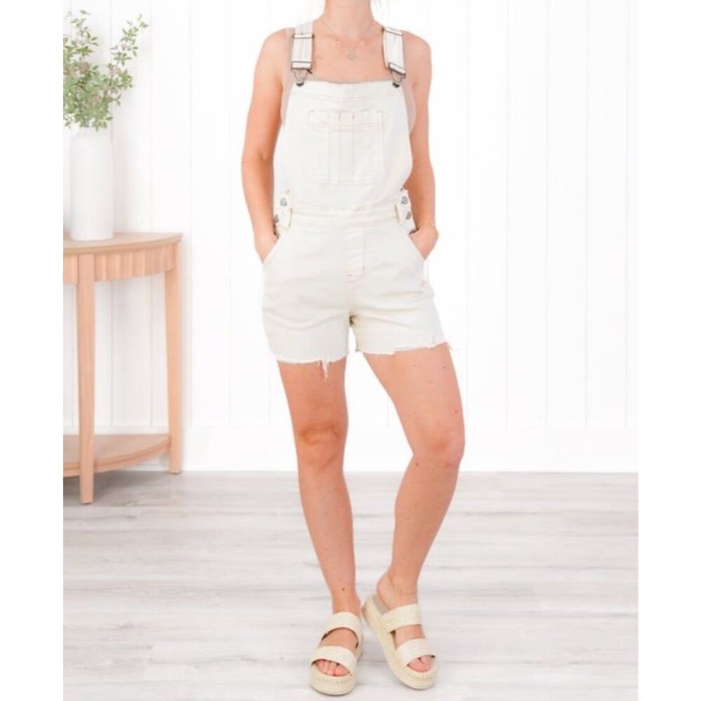 Judy blue jeans Judy Blue shorts womens shortalls Overalls medium 6-8 NEW ecru